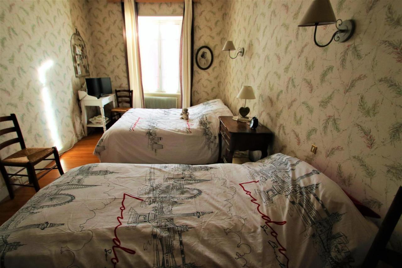 La Maison Des Chats Saint-Mary-le-Plain ภายนอก รูปภาพ